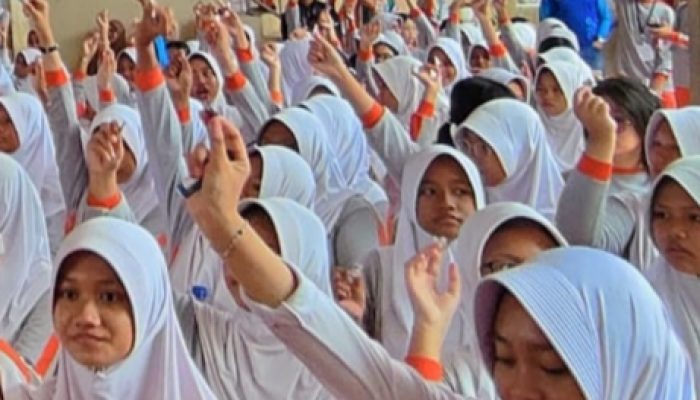 Tak Hanya Dua, Tahun Ini Murid SD-SMP Tanjungpinang Dapat 4 Seragam Sekaligus