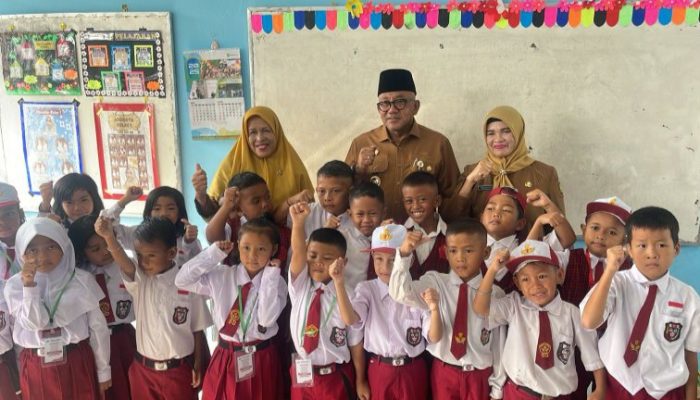 Pemimpin Tanjungpinang Dampingi Siswa Baru, Ajak Orang Tua Terlibat Aktif