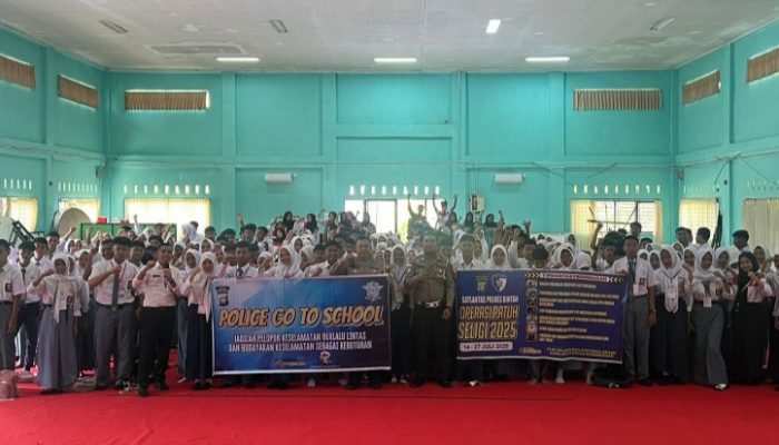 Tekan Laka Lantas, Polisi Edukasi Rambu ke Siswa SMA di Bintan