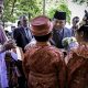 Presiden Prabowo Disambut Hangat Diaspora Indonesia Setibanya di Paris