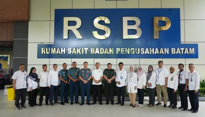 Direktur RSBP Batam Sambut Wakapuskes TNI, Bahas Sinergi Layanan Kesehatan di Kepri