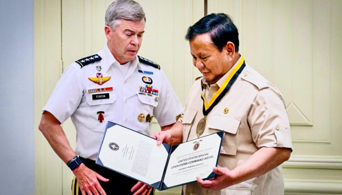 Militer AS Anugerahkan Medali Kehormatan untuk Presiden Prabowo di Istana Merdeka