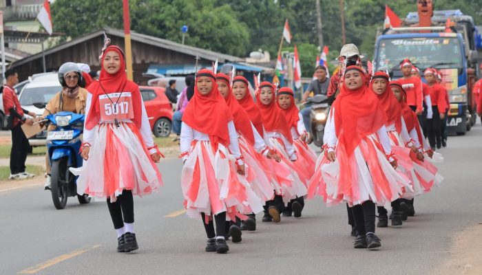 2.211 Peserta Panaskan Gerak Jalan Tri Lomba Juang di Bintan