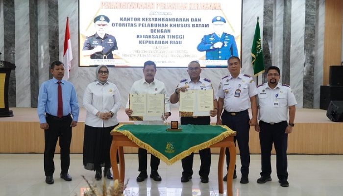 Kejati dan KSOP Khusus Batam Teken MoU Perkuat Penegakan Hukum Maritim