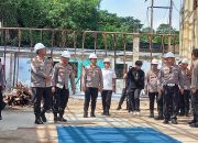 Kapolda Kepri Irjen Pol Asep Safrudin Serahkan Tali Asih Usai Tinjau Pembangunan SPPG