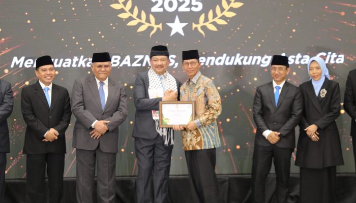 Amsakar Achmad Diganjar BAZNAS Award 2025 Atas Komitmen Gerakan Zakat