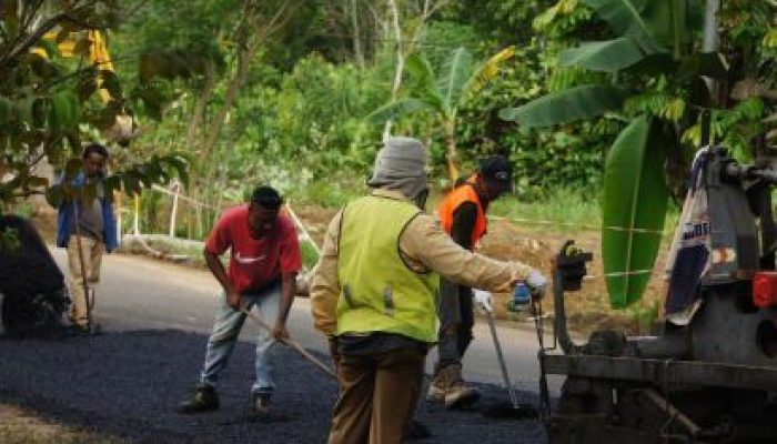 Atensi Gubernur Ansar, Jalan Rusak di Tanjungpinang Mulai Diperbaiki