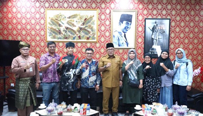 Penghasilan Menurun, Pedagang Kios Bintan Centre Mengadu ke Wali Kota Lis