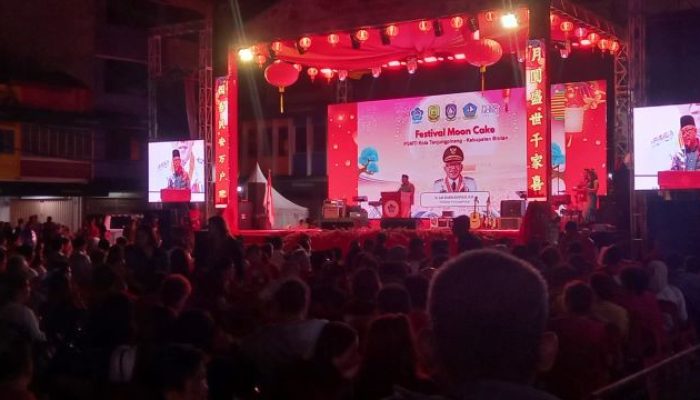Meriah, Festival Moon Cake 2025 Padukan Tradisi Tionghoa dan Bazar UMKM di Tanjungpinang