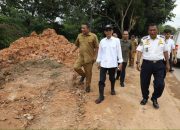 Turun ke Lapangan, Amsakar Pastikan Proyek Jalan dan Drainase Batam Sesuai Target