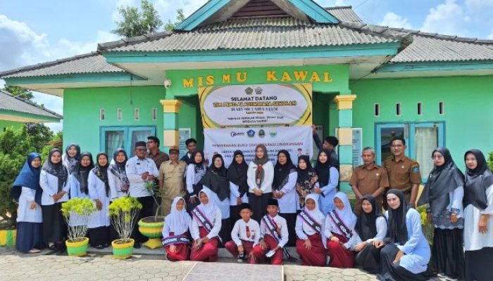 Tanamkan Cinta Lingkungan Sejak Dini, DLH Bintan Edukasi Pelajar Lewat Buku Saku Hijau