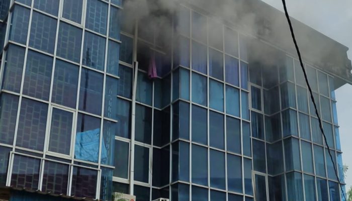 Ruko di Bawah Flyover Hawaii Tanjungpinang Hangus Terbakar, Diduga Akibat Kebocoran Gas