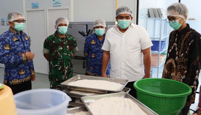 Dari Ayam Katsu hingga Semur, Roby Apresiasi Inovasi Menu Dapur MBG Bintan