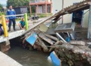 Rumah Warga Roboh Diterjang Gelombang Pasang, Sekda Bintan Pastikan Penanganan Cepat