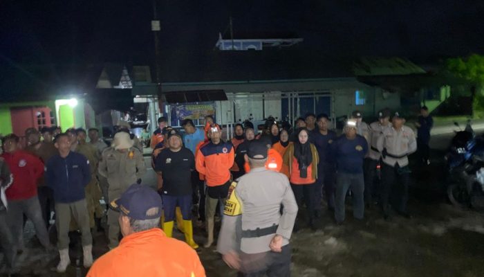 Potensi Banjir Rob Meningkat, Polsek Siantan–Jemaja–Palmatak Lakukan Patroli Gabungan