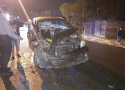 Avanza Tabrak Truk Tangki di Tanjungpinang, Dua Orang Luka Ringan