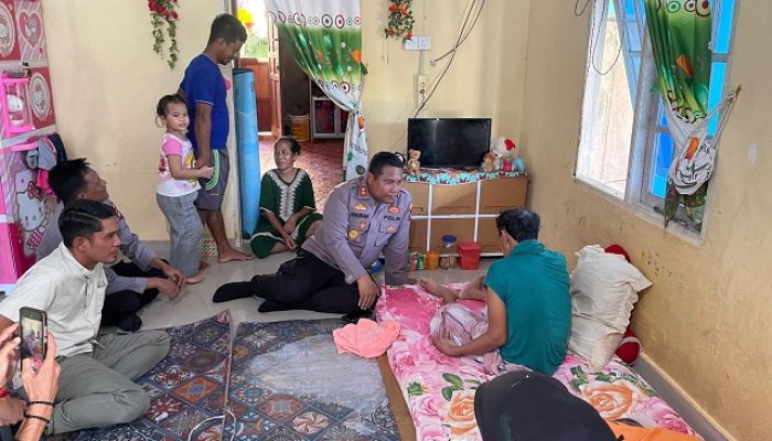 Program Jumat Berkah Polres Kepulauan Anambas Menyasar Warga Lansia