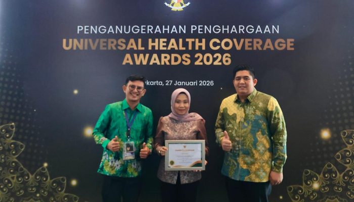 Hampir Seluruh Warga Terlindungi BPJS, Bintan Terima UHC Award Kedua