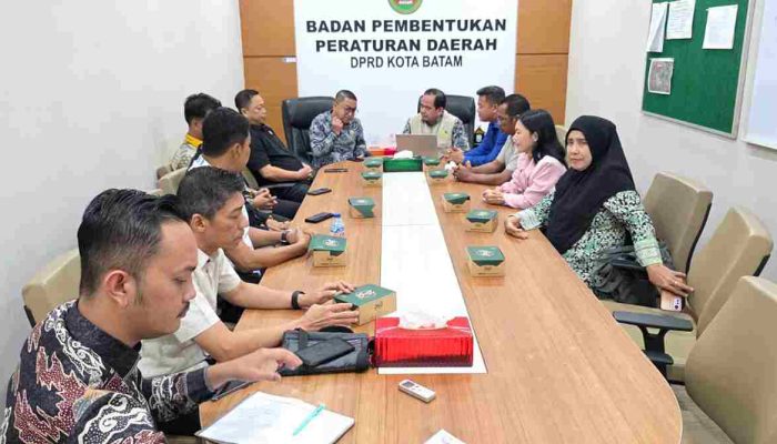 Matangkan Rekomendasi LKPj 2025, Pansus DPRD Anambas Studi Banding ke Batam