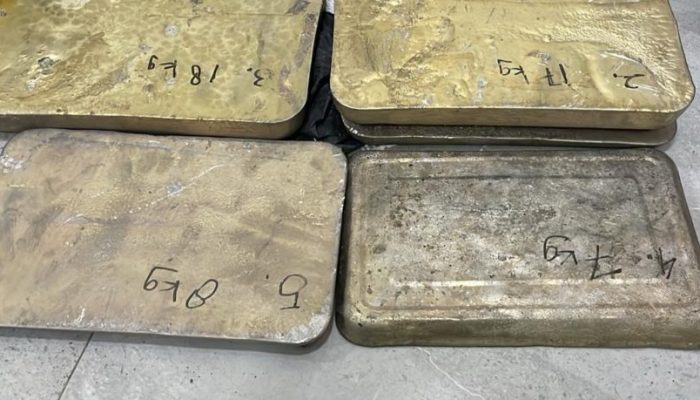 Truk Bermuatan Timah Ilegal Ditangkap di Pelabuhan Parit Rampak Karimun