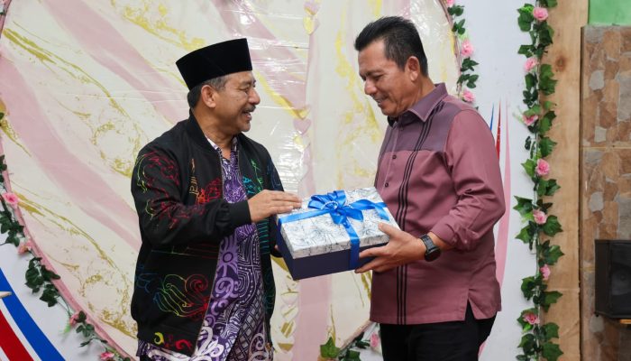 Pertemuan Ansar Ahmad dan Menteri Besar Kelantan Perkuat Kerja Sama Budaya