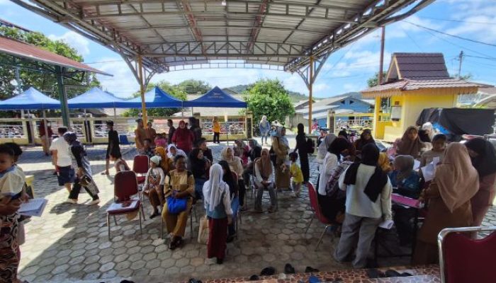 18 Jam Perjalanan Laut, Disdukcapil Bintan Terbitkan 589 Dokumen Kependudukan di Tambelan