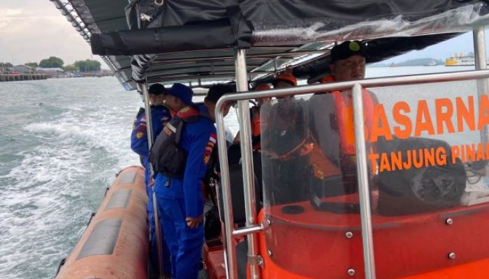 ABK KM Pasifik II Diduga Jatuh ke Laut, Tim SAR Sisir Perairan Selat Riau