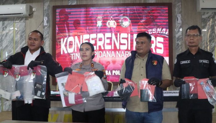 Hampir 800 Gram Sabu dari Malaysia Disita, Polres Karimun Ringkus Lima Tersangka