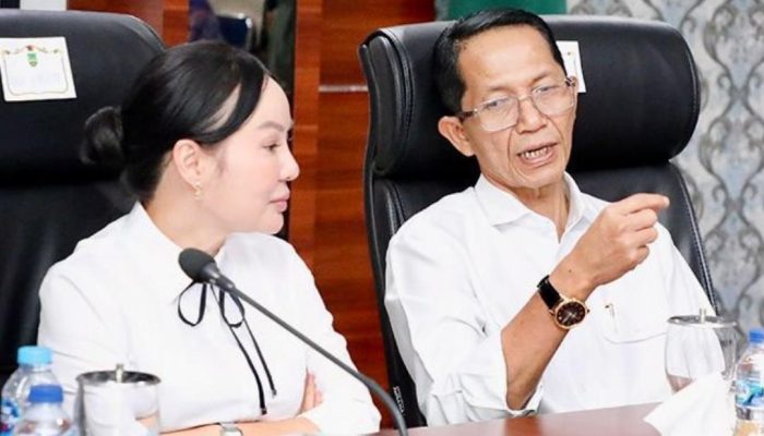 Amsakar dan Li Claudia Pastikan Daniel Penyandang Disabilitas Dapat Bantuan
