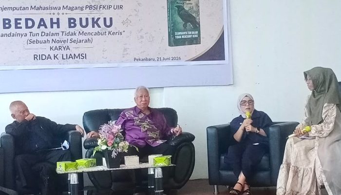 Bedah Buku di Pekanbaru Ungkap Makna Simbol dalam Novel Rida K. Liamsi