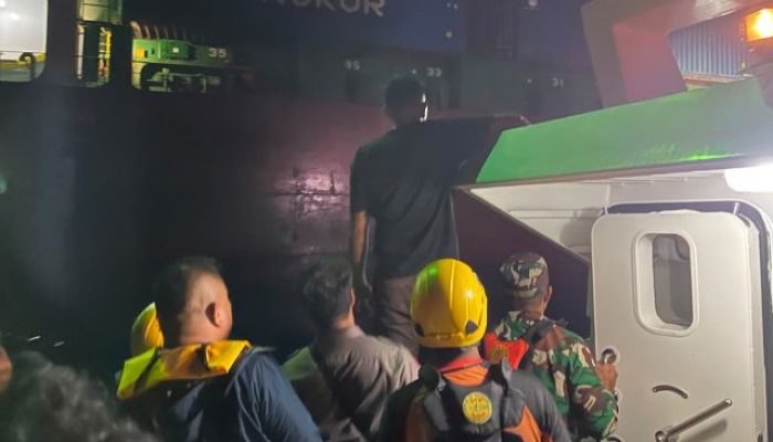 Empat Kru Kapal TB AOM 787 Selamat setelah Tenggelam di Perairan Anambas, Bertahan Tiga Jam di Laut