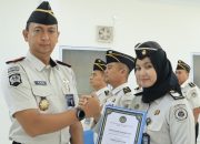 Lapas Batam Beri Penghargaan Pegawai Teladan usai Apel Bersama Kemenko Kumham Imipas