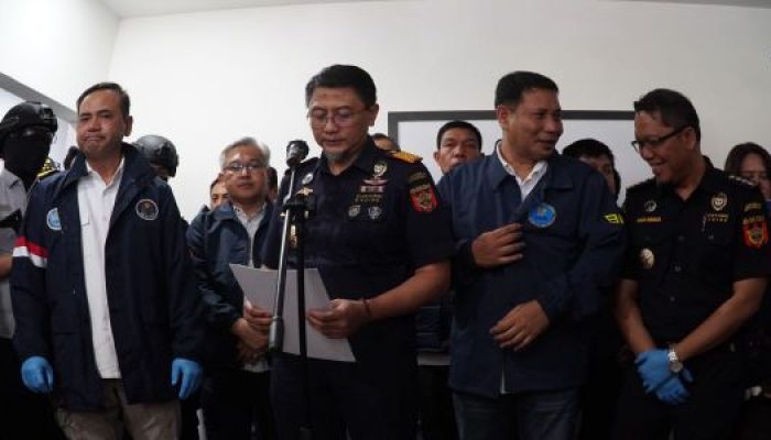 Bea Cukai dan BNN Bongkar Jaringan Narkotika di Batam, 170 Vape Berisi Etomidate Disita