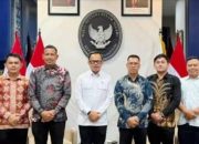 Temui Wamendagri Bima Arya, Bupati Aneng Bahas Penguatan Fiskal Kabupaten Anambas