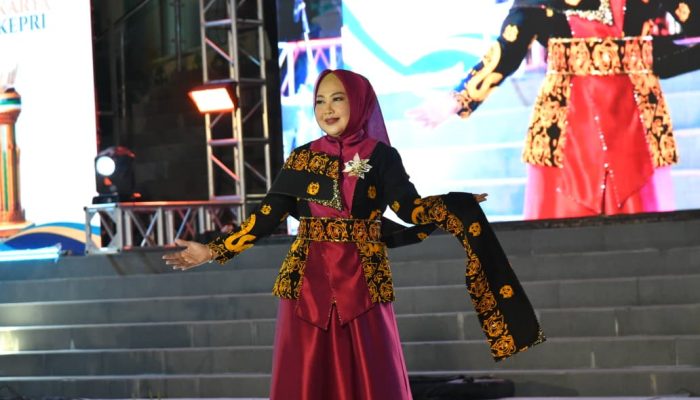 Dekrafest Kepri 2026, Weni Tampilkan Wastra Gemilang Gonggong Tanjungpinang