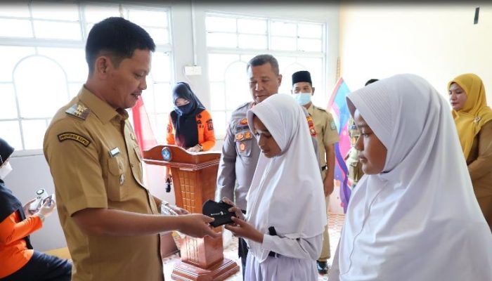 Asap Karhutla Terasa di Anambas, Pemkab Bagikan 24.498 Masker